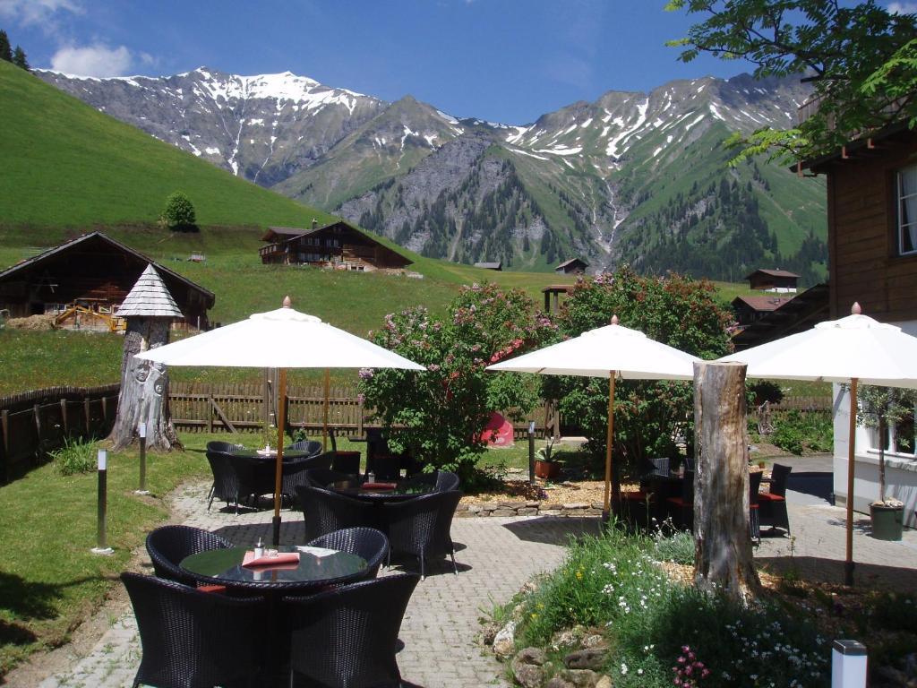 Hotel Des Alpes Аделбоден Екстериор снимка