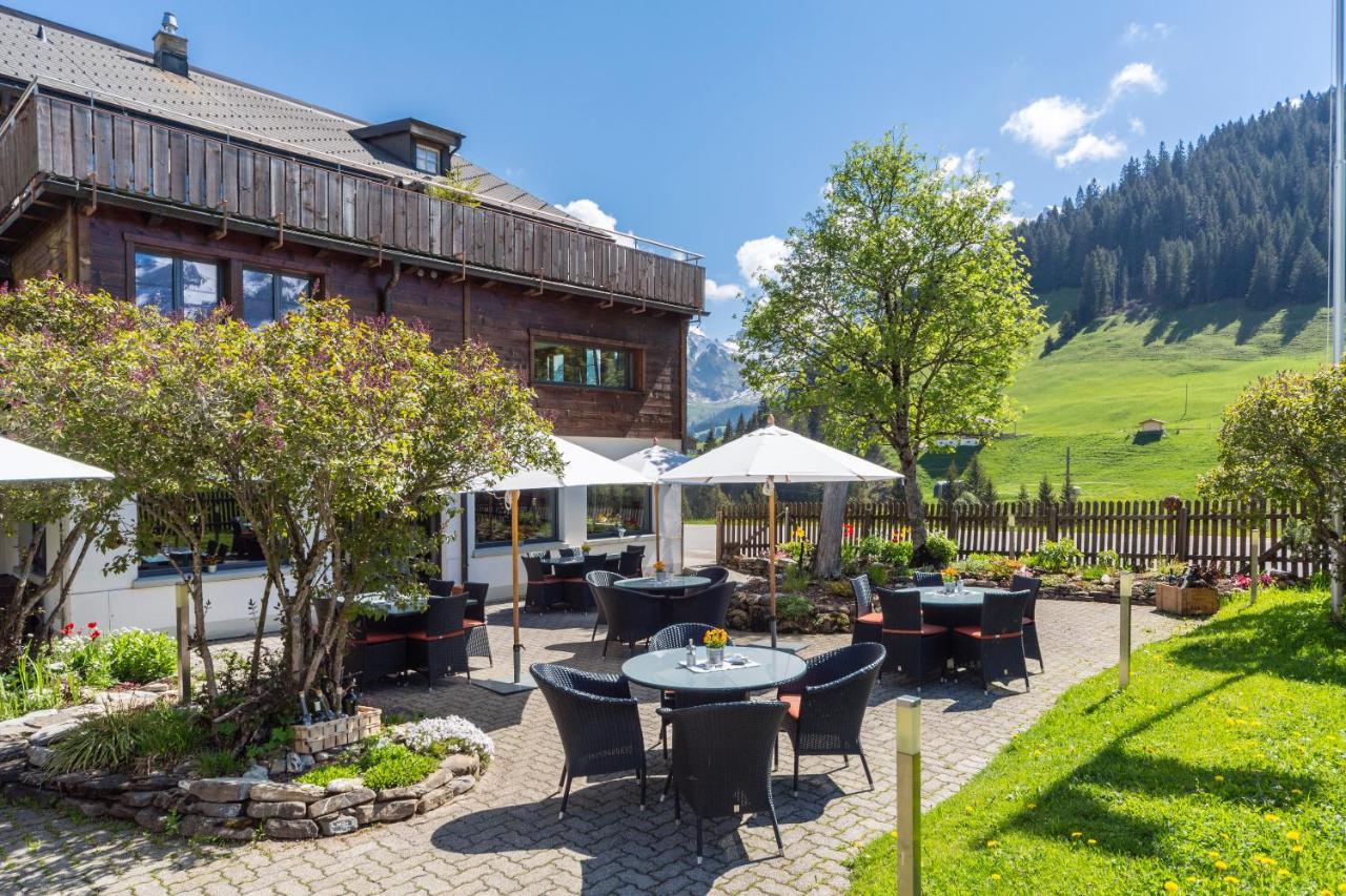 Hotel Des Alpes Аделбоден Екстериор снимка